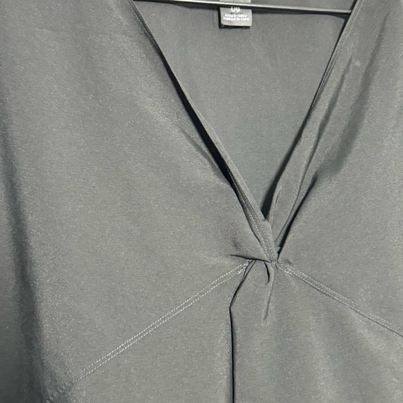 Club Monaco black twist front short dolman sleeved blouse L - Picture 4 of 6